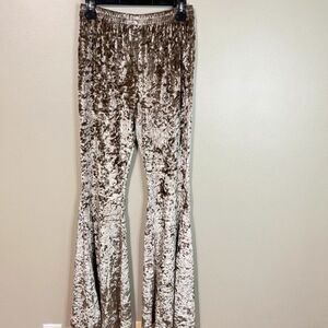 Charlie O. By Kinnucan's medium pants